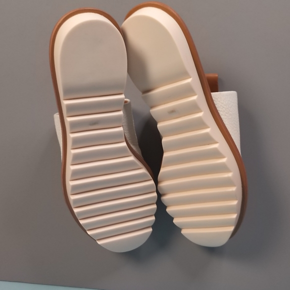 Mercedes Castillo White Mules - Picture 5 of 16